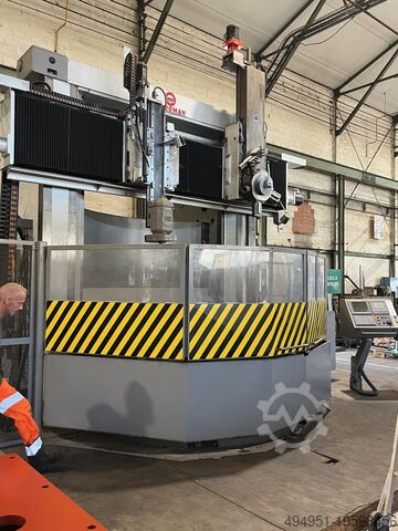 4-осевой вертикальный токарный станок с ЧПУ UMARO SC 27