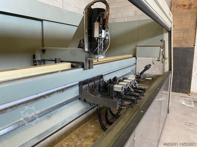 Обрабатывающий центр для профилей Emmegi Phantomatic isola t4