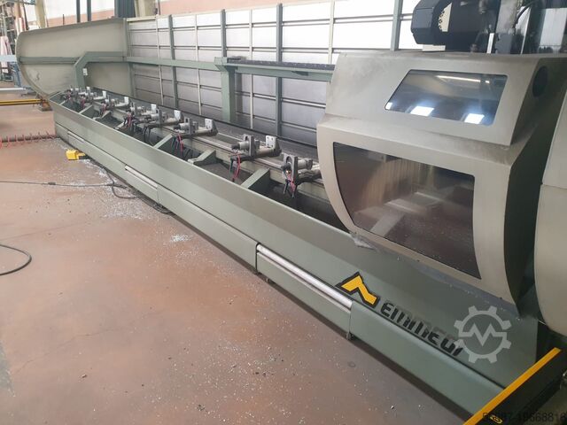 3-осевой обрабатывающий центр Emmegi Index multipezzo