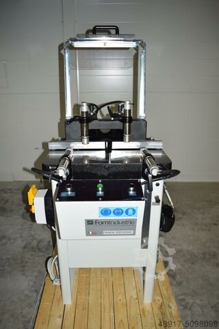 Однопильная пила FOM INDUSTRIE PANDA 300 ECHO