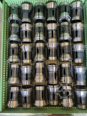 Шкаф для инструментов  different tool holders