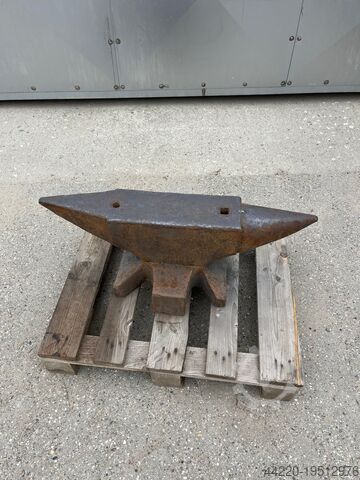 Наковальня 165 кг  