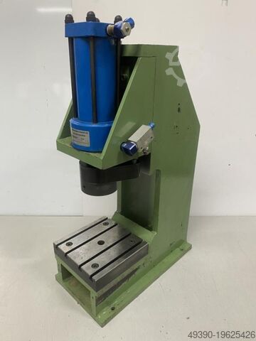 Пневматический одностоечный пресс, пресс сжатого воздуха RECTUS - FRIEDMANN & MAIER K3000 / 50 / 6A