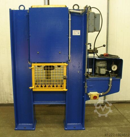 Гидравлический пресс 65 до Wilsmann Versuchpresse