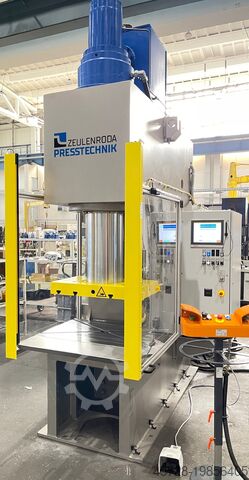 Гидравлический пресс Zeulenroda PYE 160 SS