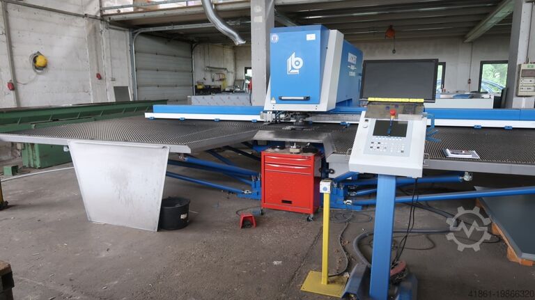 Гидравлический координатно-пробивной пресс с ЧПУ BOSCHERT Compact 1500-3000 Rota