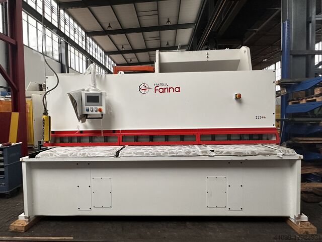 Выставочная машина - листогибочный пресс FARINA HTBS BASIC