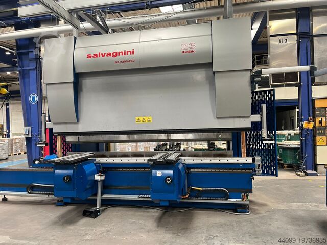 АБКАНТПРЕССЕ Salvagnini B3-220/4250 KinEtic