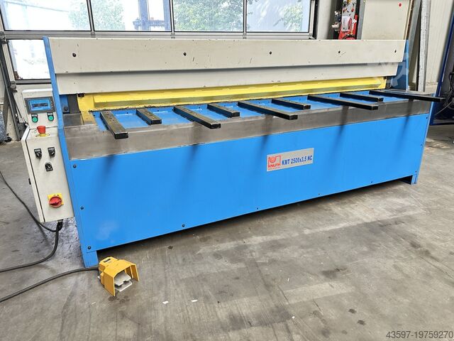 Гильотинные ножницы Knuth KMT 2500 x 4,0mm NC