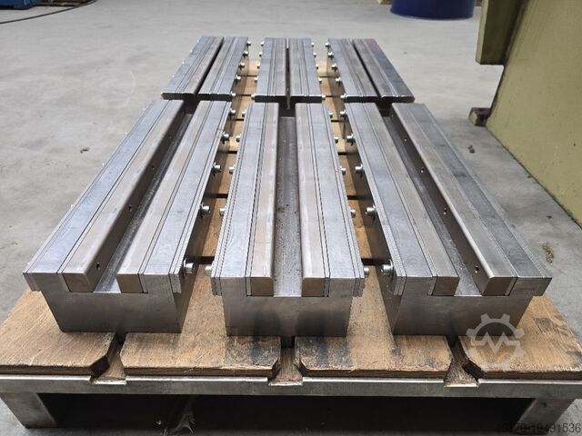 Инструменты для листогибочного пресса UKB Verstellbare matrize