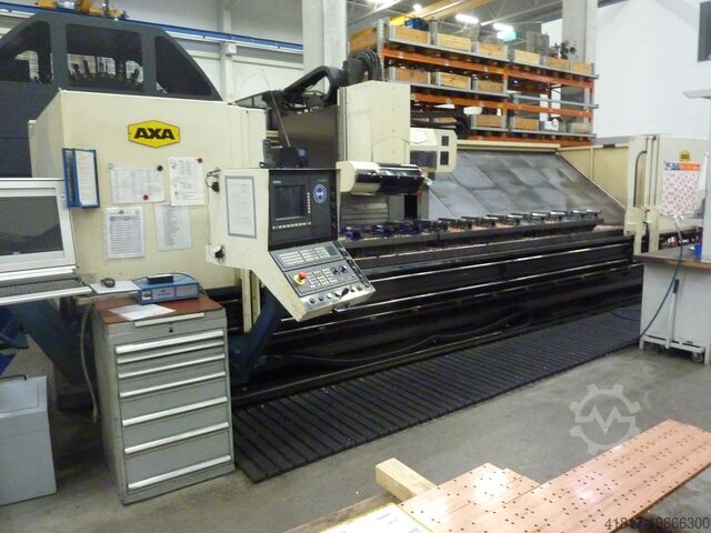 Универсальный обрабатывающий центр AXA VHC 2 - 5000M     Siemens 840C