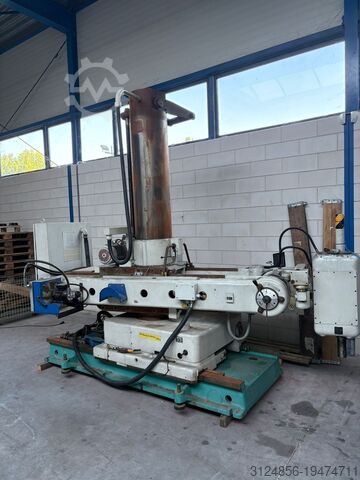 вертикальный обрабатывающий центр Kovosvit Holoubkov VOM 50