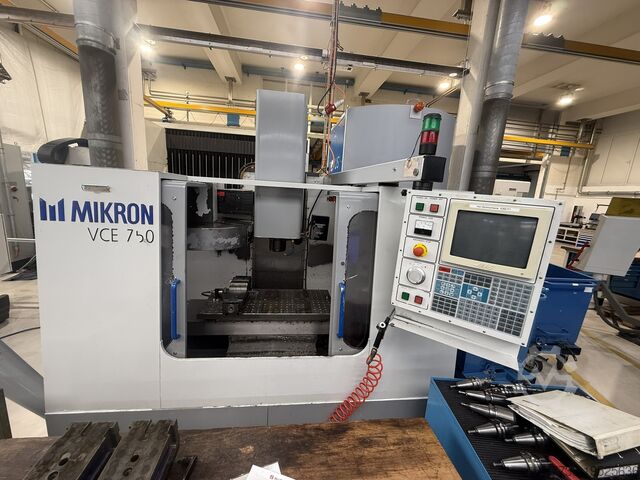 Вертикальный обрабатывающий центр MIKRON HAAS VCE 750