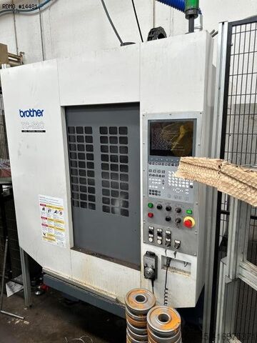 Вертикальный обрабатывающий центр BROTHER TC-S2C