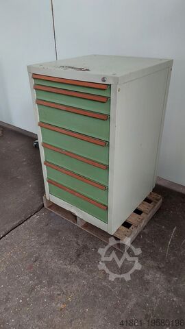 Шкаф с выдвижными ящиками на роликовых подшипниках BOTT 6 Auszüge