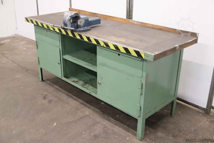 Верстак с тисками unbekannt 2000/710/H890 mm