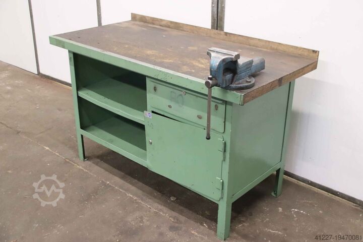 Верстак с тисками unbekannt 1500/715/H890 mm