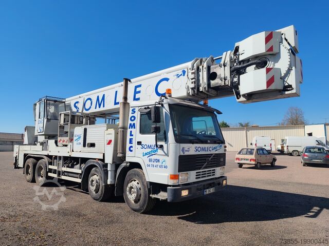 Грузовая подвесная рабочая платформа Volvo FL12 Intercooler with Multitel J361TA (60m)