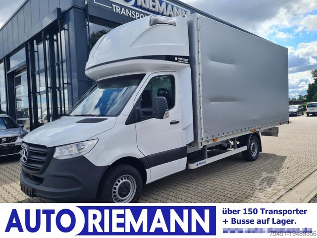Фургон-шторник Mercedes-Benz Sprinter 317 Pritsche Plane Schlafkab. RWD 10 Pal.