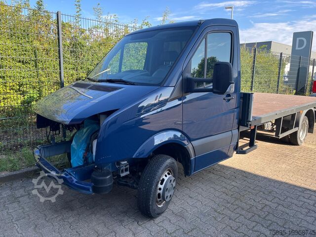 Платформенный грузовик VW Crafter