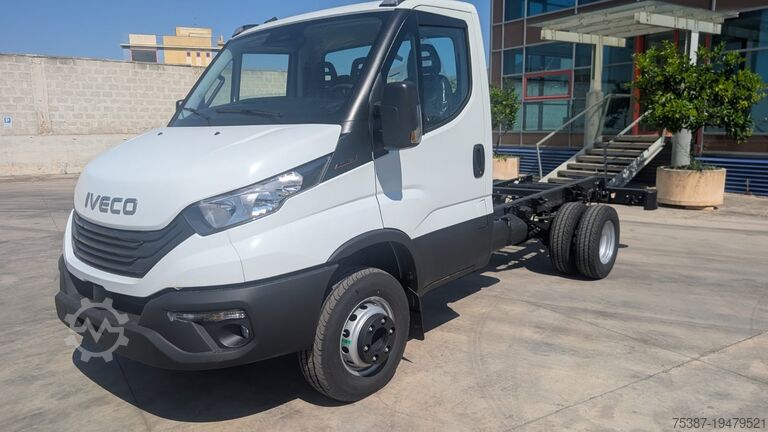 Транспортное средство на шасси IVECO DAILY 72