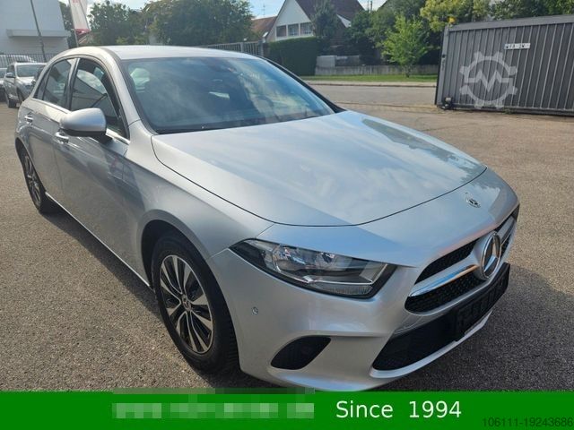 Фургон MERCEDES-BENZ A 200 A -Klasse  Navigation Kamera