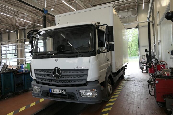 Грузовой автомобиль с кузовом-фургоном Mercedes Benz Atego 3 4x2