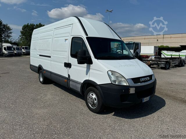 фургон с высокой крышей Iveco IVECO 35 C DAILY