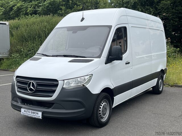 Фургон с ящиками высокий + длинный Mercedes-Benz Sprinter 211 CDI Kasten Ho&La Klima