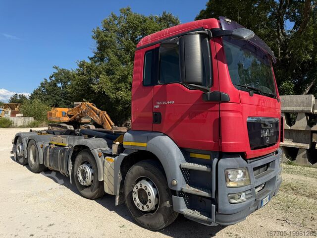 сменный кузов с коробчатой конструкцией MAN 32 440 F