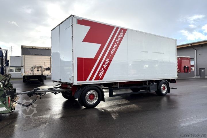 Прицеп Schwarzmüller PA 2/E Koffer mit HB / Swiss-Vehicle