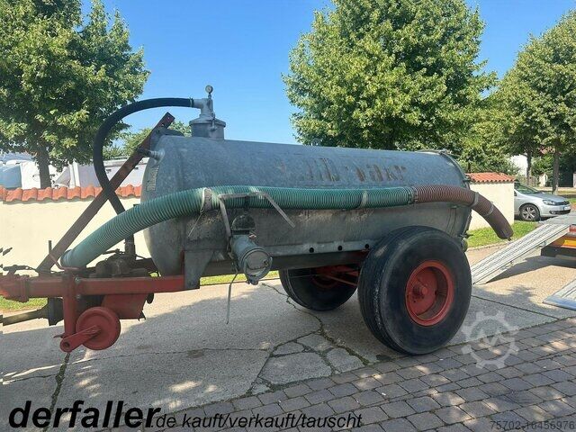 Прицеп  Wasserfass Vakuumfass 4.000 l