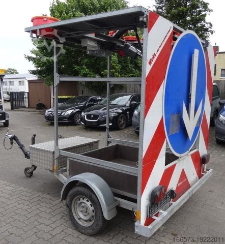 Прицеп  Berghaus AM3 Verkehrsleitanhänger  Absperrtafel