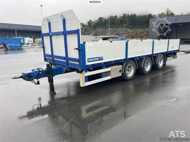 Платформенный трейлер Konar 3 axle plank trailer w/ foldable side doors