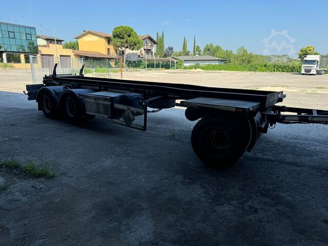 разборный прицеп Zorzi 26 R SCARRABILE 3 ASSI CON 12 GOMME