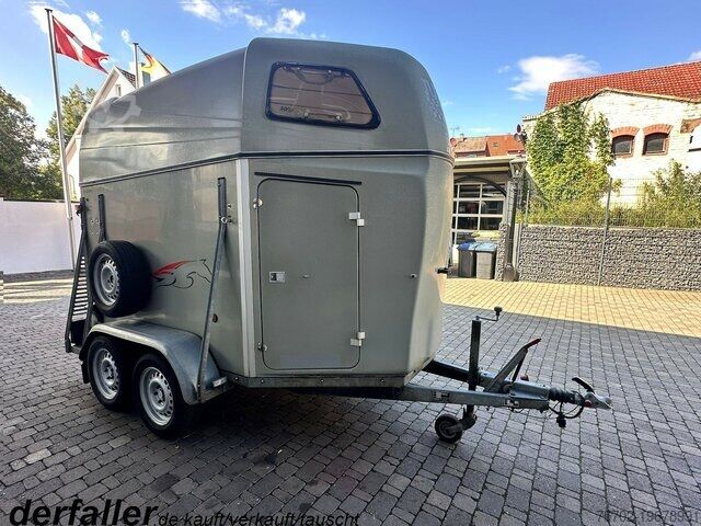 Прицеп для перевозки скота Böckmann /Humbaur/Saris 2-Pferdeanhänger Vollpoly