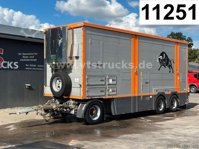 Прицеп для перевозки лошадей PEZZIOLI RBA3 2.Stock Viehanhänger Hubdach