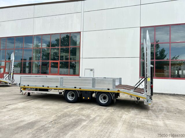 Низкорамный прицеп Möslein TT21- 7,2  21 t Tandemtieflader, Luftgefedert, NEU