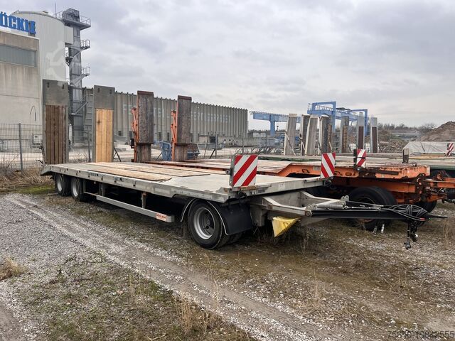Низкорамный прицеп Möslein TO 3 F Schwebheim  3 Achs Tiefladeranhänger 9 m Ladefläche