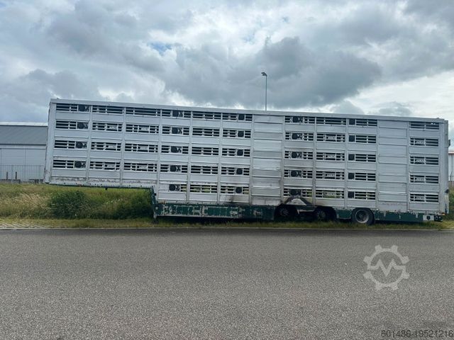 Полуприцеп для перевозки скота PEZZIOLI SBA 31 Tiertransporter