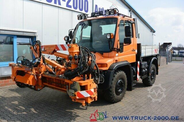 Бортовой грузовик Unimog U 400 4 x 4 Mulag Teleskopausleger + Zapfwelle