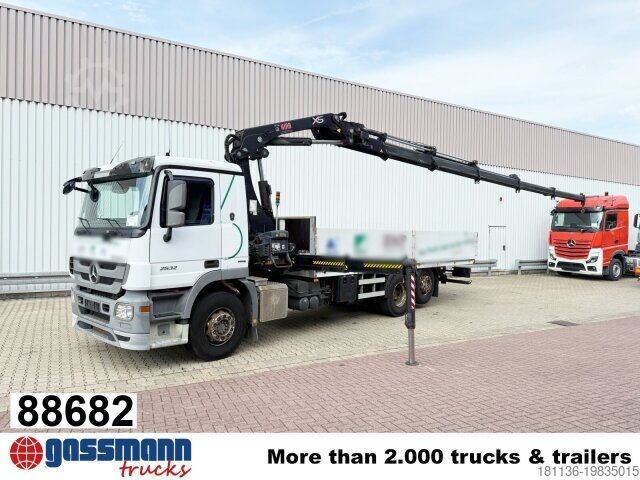 Бортовой грузовик Mercedes-Benz Actros 2532 L 6x2, Liftachse, Kran Hiab 244EP-5
