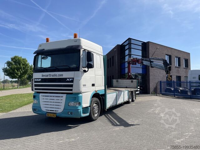 Платформенный трейлер DAF XF105.410 Platform / HMF 2220 Crane + Remote / ...