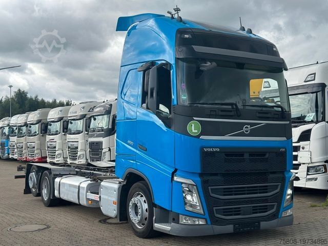 Автомобиль с заменяемым кузовом VOLVO FH460 BDF 7,82m  ACC Lane Guard Xenon