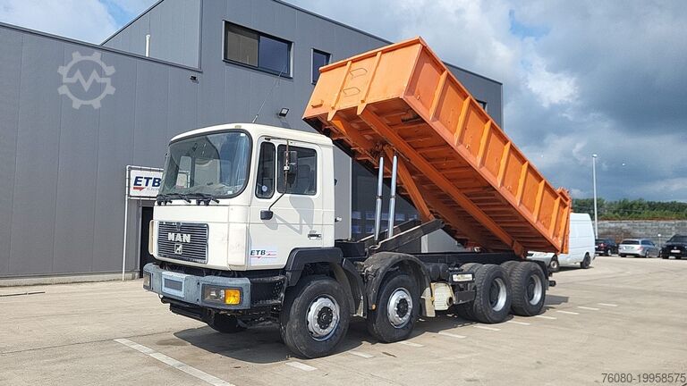 Самосвал MAN 32.372 (BIG AXLE / STEEL SUSPENSION / MANUAL PU...