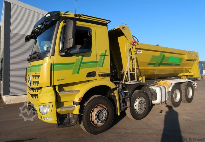 Грузовик-самосвал Mercedes-Benz 3251 K 8x4 Wechselsystem