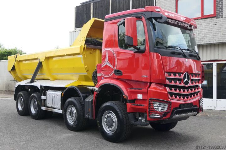 Самосвал Mercedes-Benz Arocs 4151 | 8X6 | Voith Retarder | 250470Km | ...