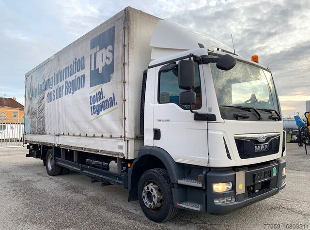 Грузовик с бортовой платформой и брезентом MAN TGM 15.250 4x2 BL+LBW *2.Pieces in stock