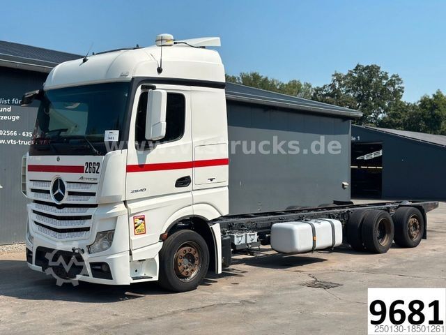 Шасси грузовика MERCEDES-BENZ Actros 2540 6x2 Lift/Lenk *DIVERSE FEHLTEILE*