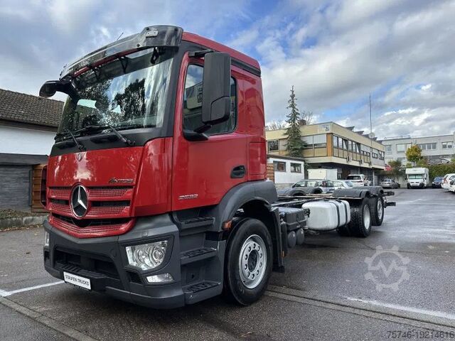 Шасси с кабиной Mercedes-Benz 2532 LL 6x2 LANGES Fahrgestell Intarder Lenkachse
